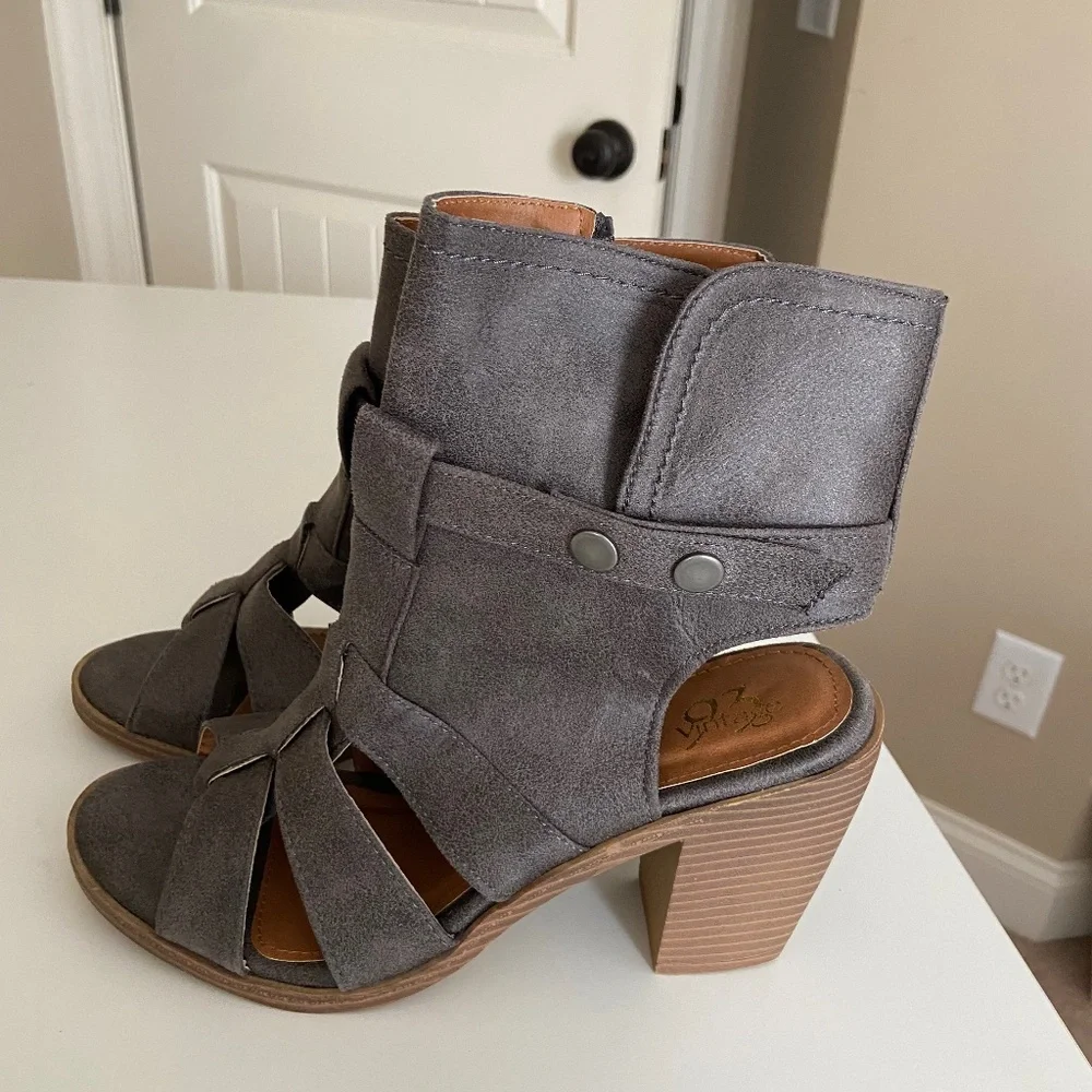 Brenna Strappy Heeled Sandal - Picture 1 of 7